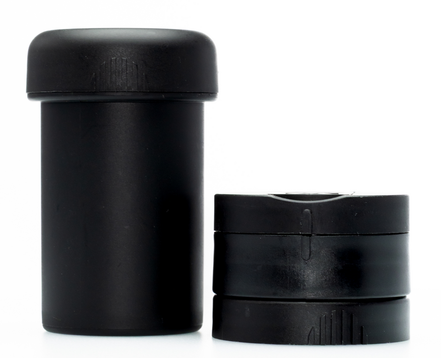 Grinder with one storage