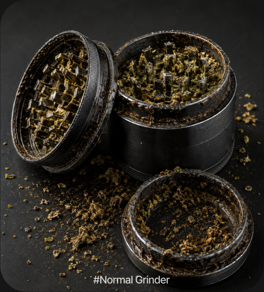 A normal grinder with residue in the threads