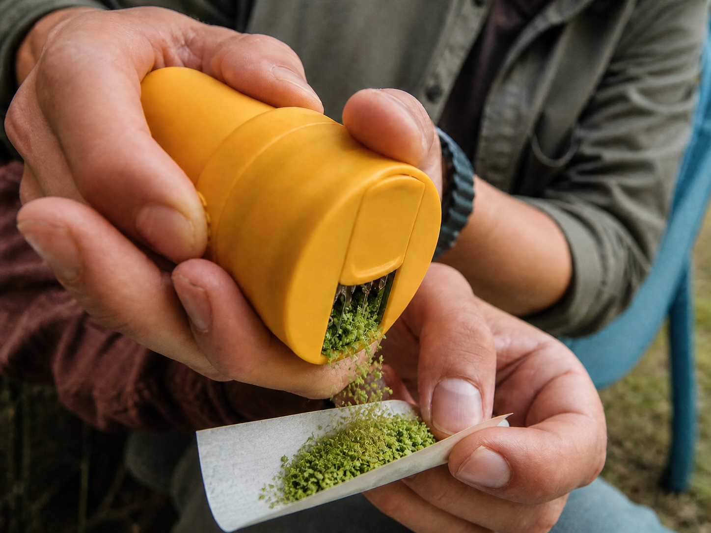 MaryMILL dispensing finely crushed broccoli